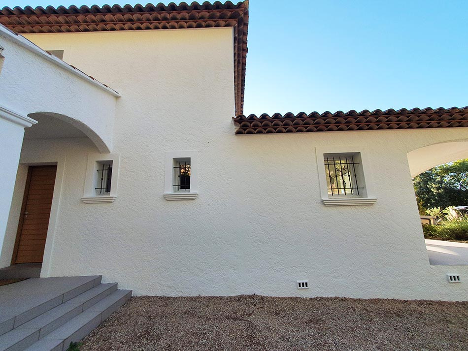 Façade après réparation des fissures à Noisiel, rénovation effectuée