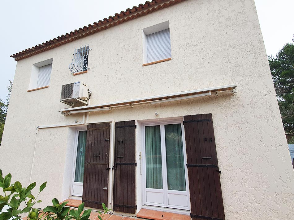 Façade après traitement contre l'humidité à Lognes, rénovation effectuée