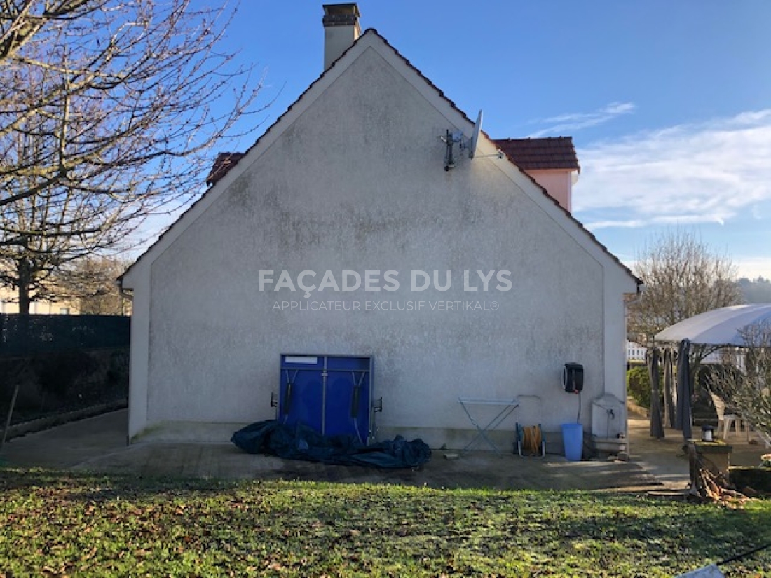 Avant ravalement de la façade à Pontault-Combault : état initial de la façade Ravalement façades d'une maison à Pontault-Combault , 77290, Seine et Marne