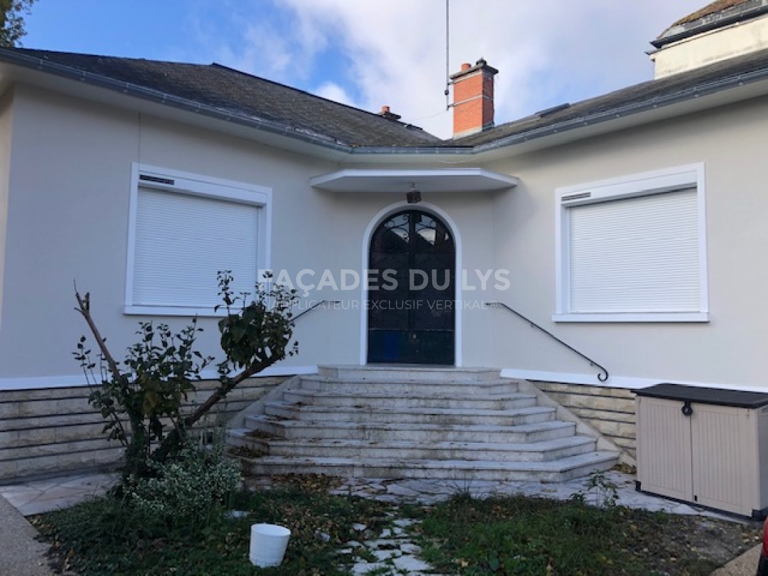 Avant rénovation de la façade à Tournan-en-brie : état initial de la façade Rénovation façades d'une maison à Tournan en brie, 77220, Seine et Marne