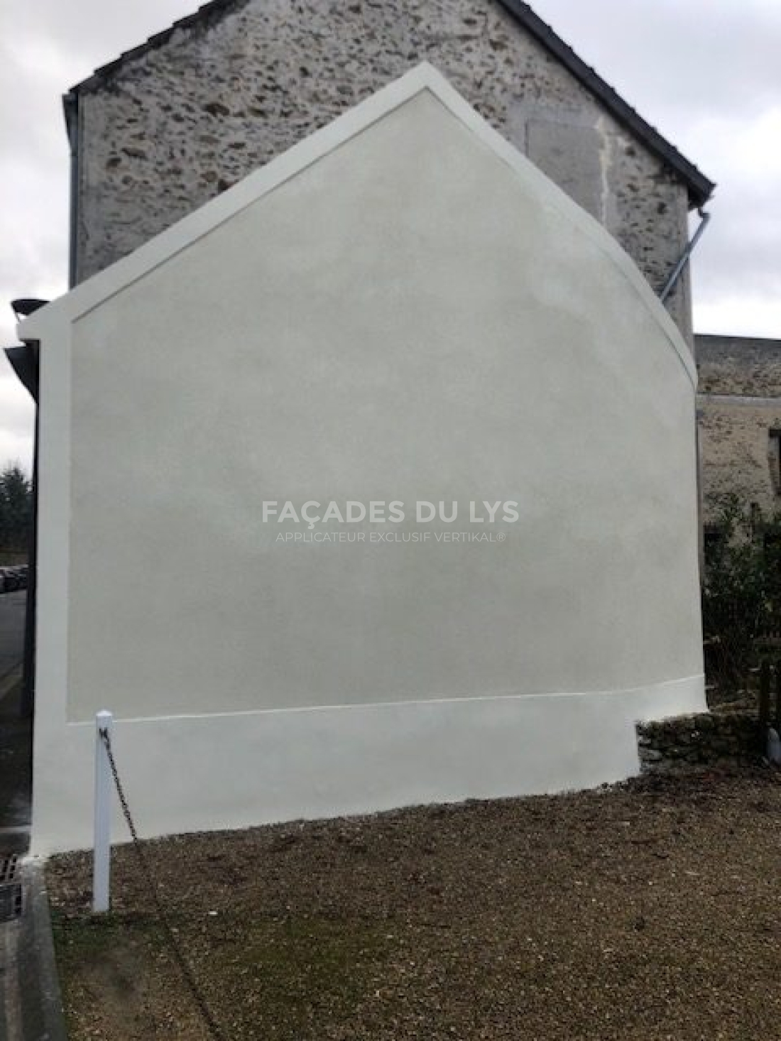 Façade après traitement contre l'humidité à Ozoir-la-Ferrière : transformation réussie Notre rénovation à Ozoir-la-Ferrière, Seine et Marne