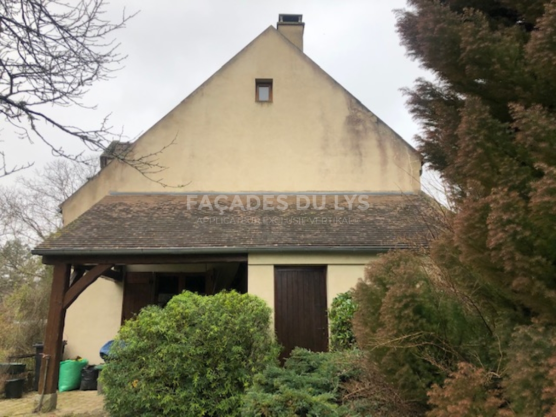 Avant ravalement de la façade à Chelles : état initial de la façade Ravalement façades d'une maison à Chelles, 77500, Seine et Marne